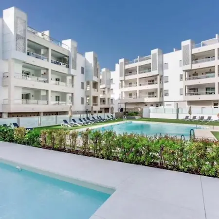 Deluxe 3 Bedroom By Aqua Apartments, Apartment *